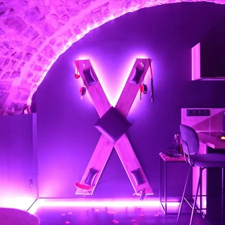 Insolite, Night Secret Groot * Millau